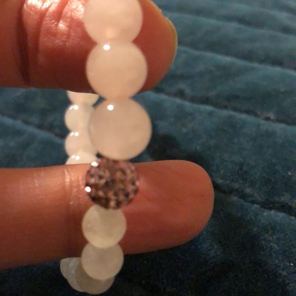 Crystal rose quartz and white quartz - Picture 2 of 3